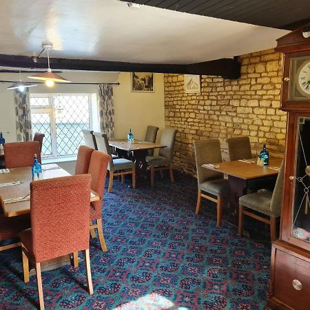 The Blue Cow Otel South Witham Dış mekan fotoğraf