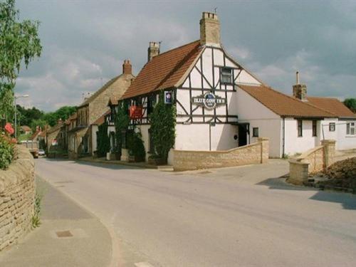 The Blue Cow Otel South Witham Dış mekan fotoğraf